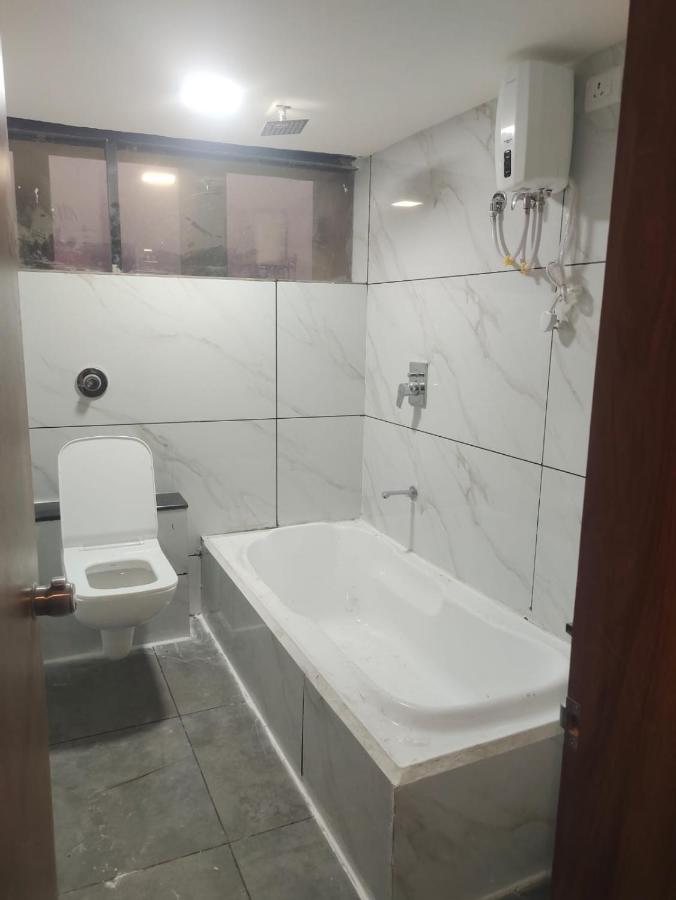 Hotel Lee Park Ahmedabad Ngoại thất bức ảnh