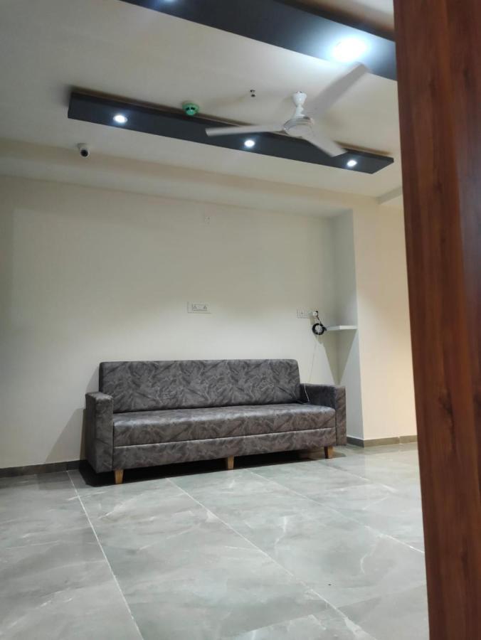 Hotel Lee Park Ahmedabad Ngoại thất bức ảnh