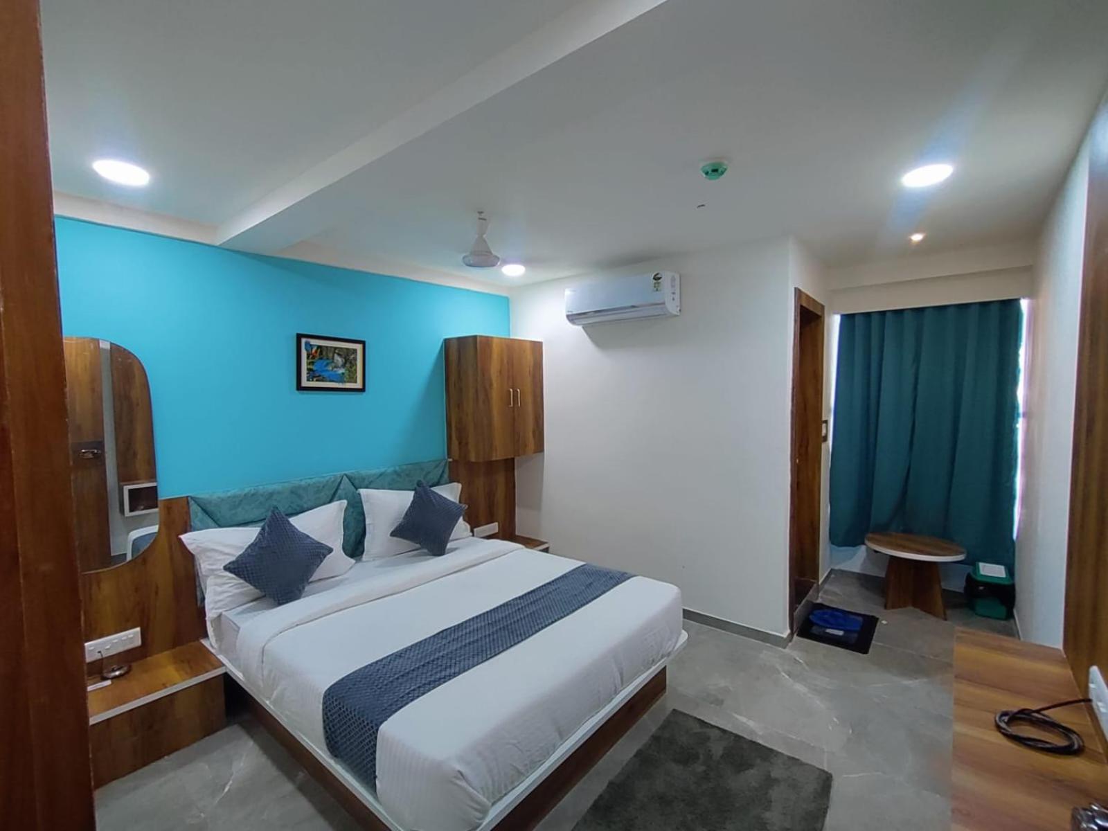 Hotel Lee Park Ahmedabad Ngoại thất bức ảnh
